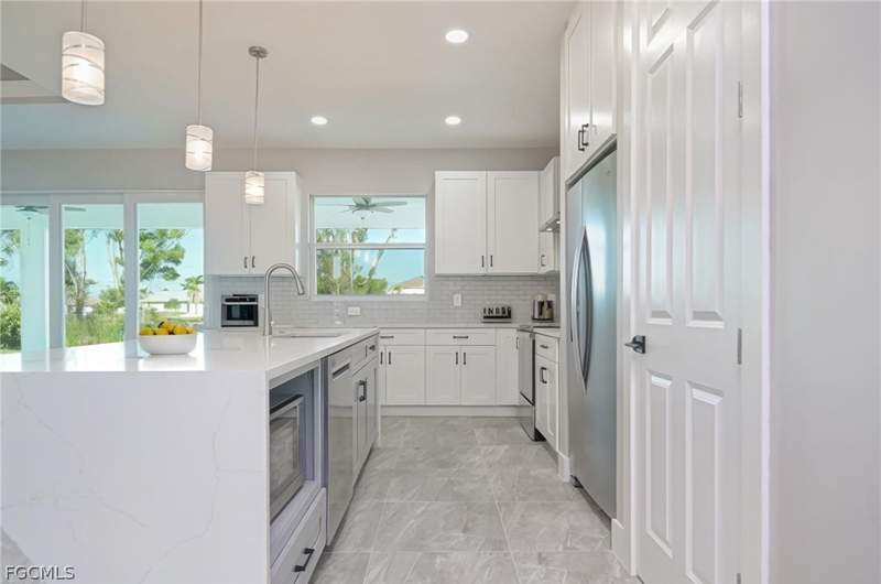 3 bedroom SingleFamilyResidence at 1202 SW 8th Pl, Cape Coral, Cape Coral — photo 4