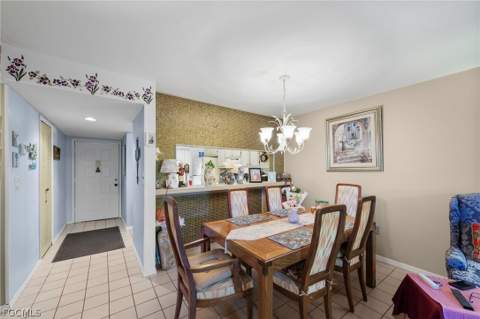 9305 Lake Park Dr 102, Fort Myers FL - photo 14 of 37
