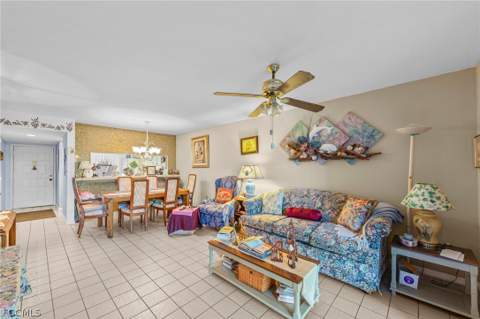 9305 Lake Park Dr 102, Fort Myers FL - photo 16 of 37