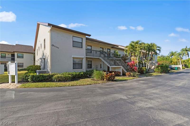 2 bedroom Condominium at 9305 Lake Park Dr 102, Central Park South Condos, Fort Myers — photo 3