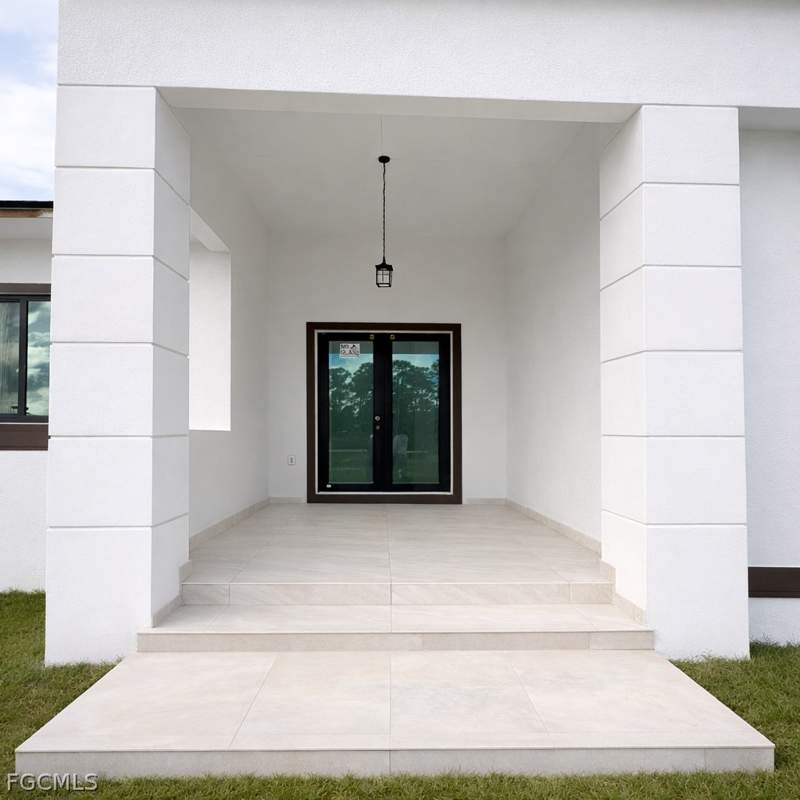 4 bedroom SingleFamilyResidence at 3985 Everglades Blvd N, Golden Gate Estates, Naples — photo 3