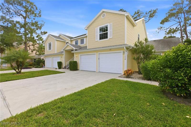 2 bedroom Condominium at 165 Bristol Ln C202, Bristol Square, Naples — photo 3