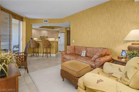 7225 Pelican Bay Blvd 402, Naples FL - photo 15 of 38