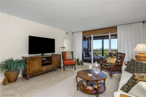 7225 Pelican Bay Blvd 402, Naples FL - photo 6 of 38