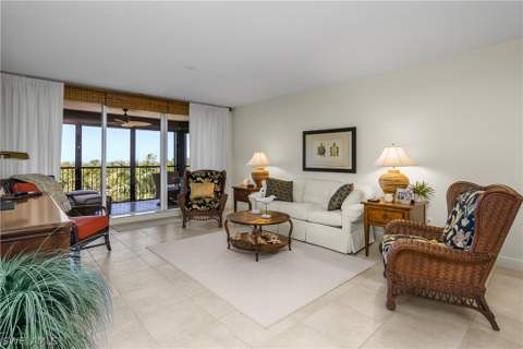 7225 Pelican Bay Blvd 402, Naples FL - photo 7 of 38