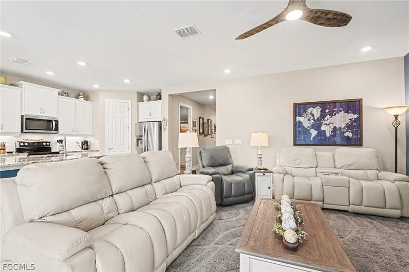 3 bedroom SingleFamilyResidence at 3816 Crosswater Dr, Magnolia Landing, North Fort Myers — photo 2