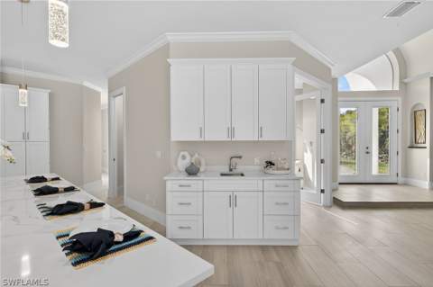 6461 Livingston Woods Ln, Naples FL - photo 8 of 40