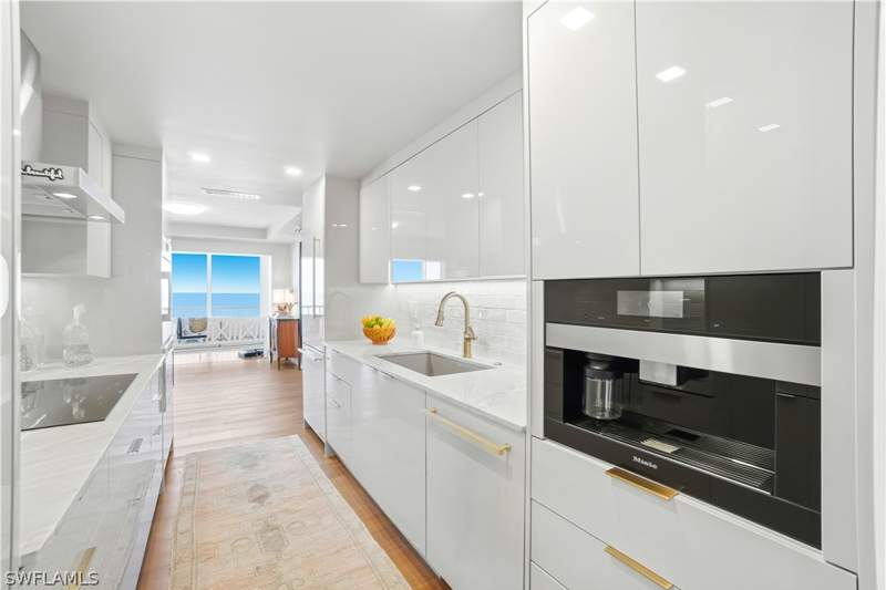 3 bedroom Condominium at 3003 Gulf Shore Blvd N 701, Martinique Club, Naples — photo 4