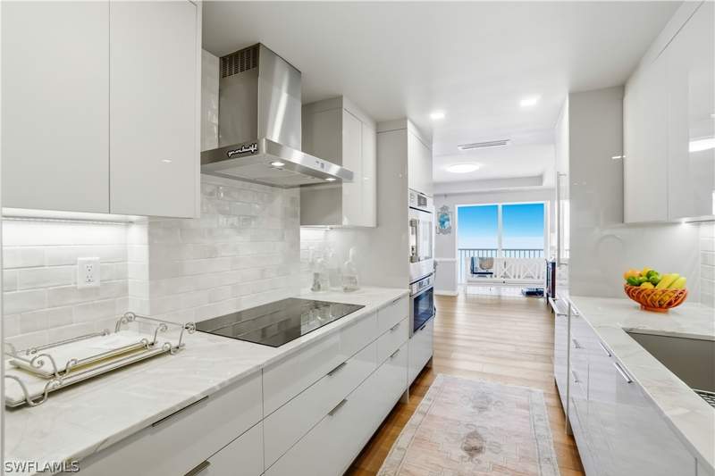3 bedroom Condominium at 3003 Gulf Shore Blvd N 701, Martinique Club, Naples — photo 5
