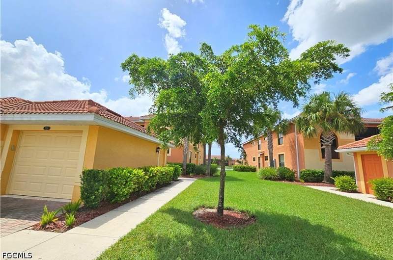 2 bedroom Condominium at 13730 Julias Way 726, Palmetto Cove, Fort Myers — photo 5