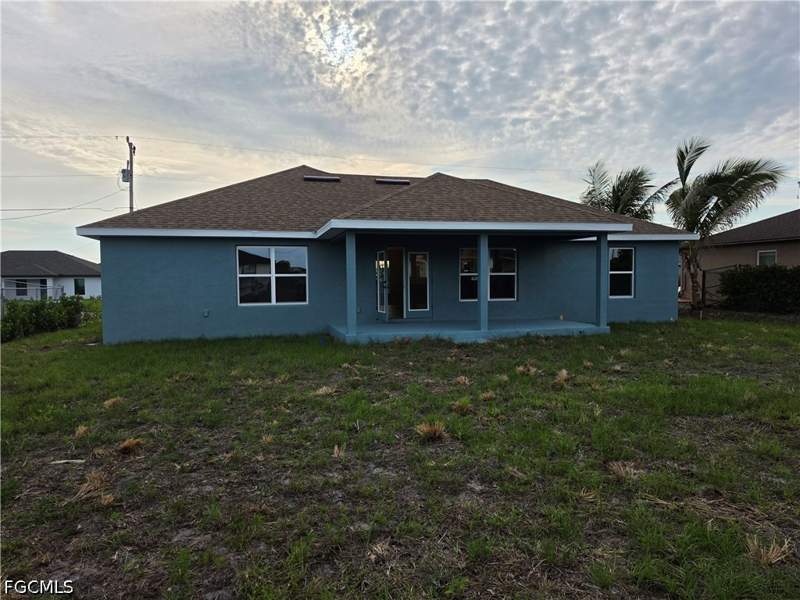 3 bedroom SingleFamilyResidence at 1001 NE 5th Ave, Cape Coral, Cape Coral — photo 2