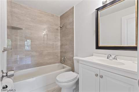 579 13th St N, Naples FL - photo 12 of 38