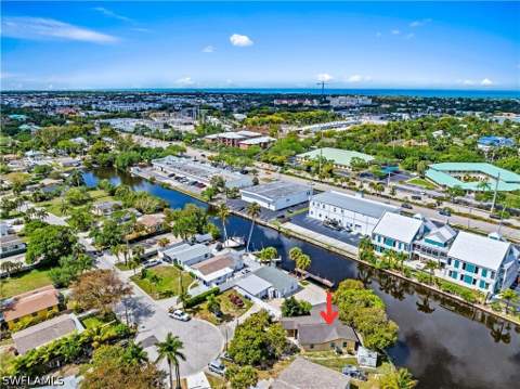 579 13th St N, Naples FL - photo 18 of 38