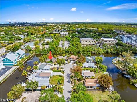 579 13th St N, Naples FL - photo 21 of 38