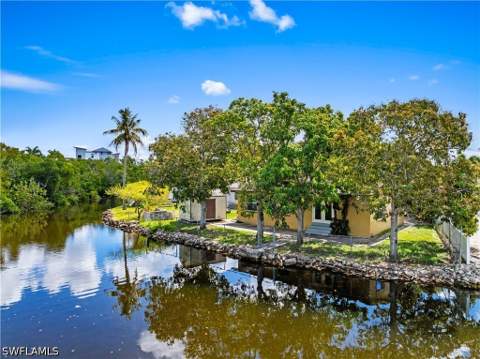 579 13th St N, Naples FL - photo 22 of 38