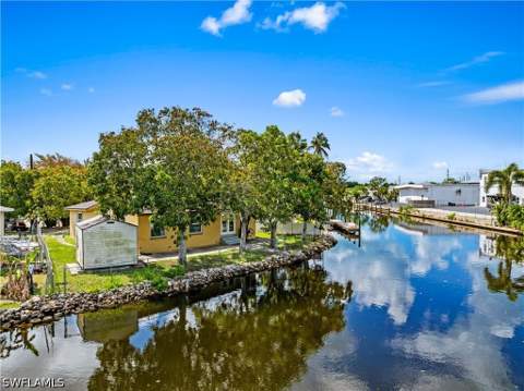 579 13th St N, Naples FL - photo 23 of 38