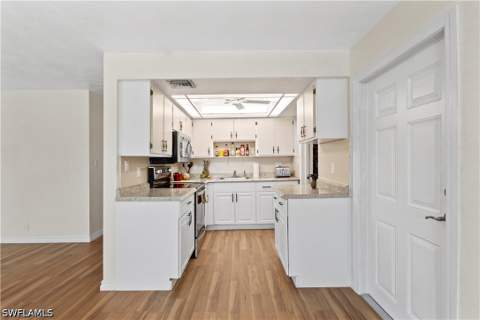 579 13th St N, Naples FL - photo 8 of 38