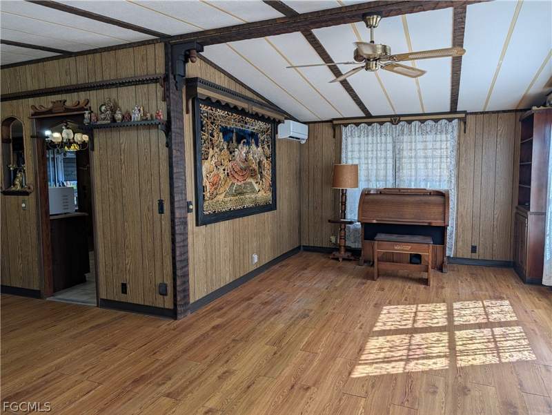 3 bedroom ManufacturedHome at 807 Holly Berry Ct, Forest Park Mobile Home, North Fort Myers — photo 4