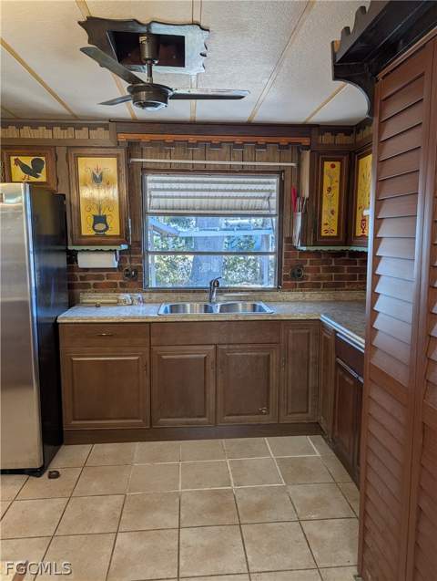 807 Holly Berry Ct, North Fort Myers FL - photo 7 of 48