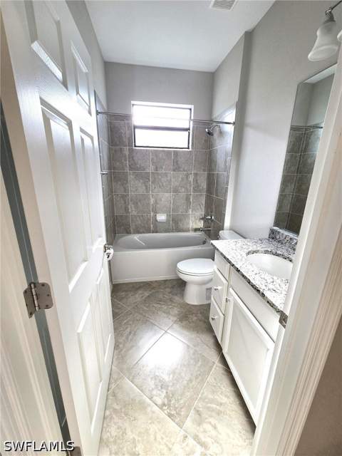 9163 Woodhurst Dr, Naples FL - photo 18 of 42
