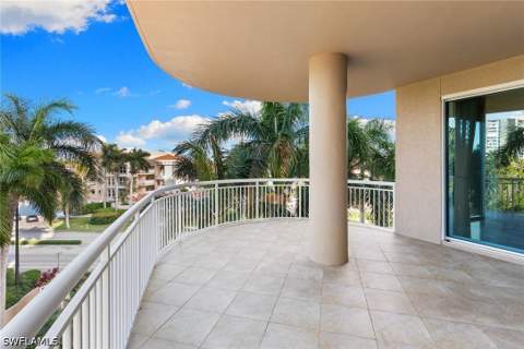 4501 Gulf Shore Blvd N 405, Naples FL - photo 7 of 35