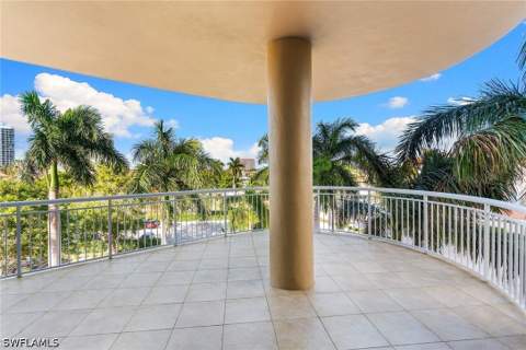 4501 Gulf Shore Blvd N 405, Naples FL - photo 8 of 35