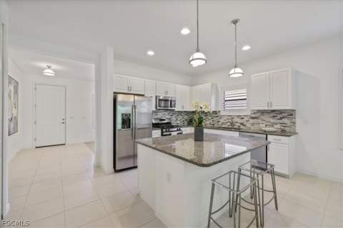 11508 Grey Egret Cir, Fort Myers FL - photo 15 of 39