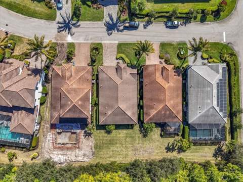 11508 Grey Egret Cir, Fort Myers FL - photo 7 of 39