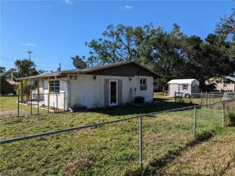 1802 Atlantic Ave, North Fort Myers FL - photo 6 of 12
