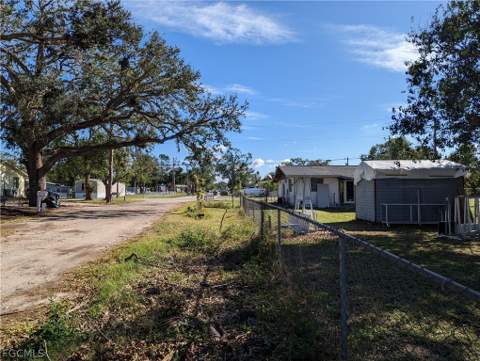 1802 Atlantic Ave, North Fort Myers FL - photo 8 of 12