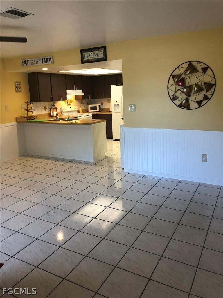 1 bedroom Attached at 1031 SE 9th St 4, Cape Coral, Cape Coral — photo 3
