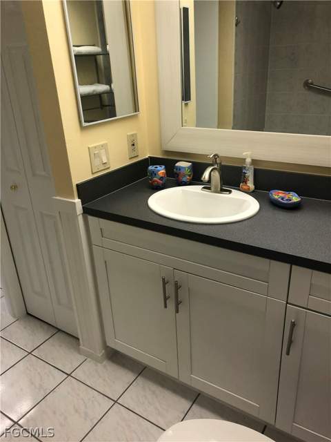 1031 SE 9th St 4, Cape Coral FL - photo 6 of 11