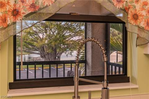 8340 Charter Club Cir 9, Fort Myers FL - photo 15 of 39