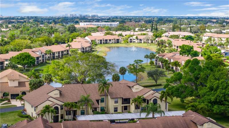 2 bedroom Condominium at 8340 Charter Club Cir 9, Club At Crystal Lake Condominium, Fort Myers — photo 3