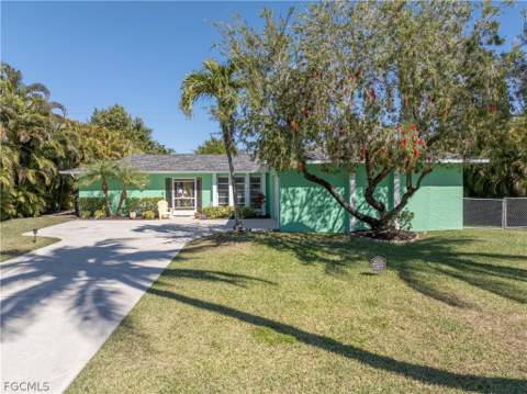 913 SE 26th Ter, Cape Coral FL - photo 13 of 50