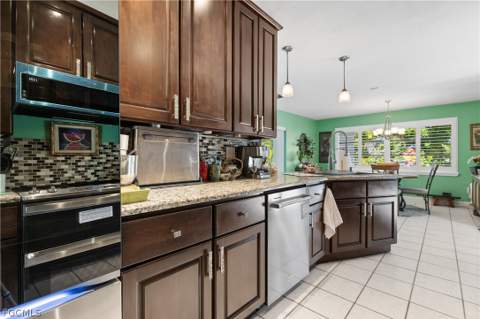 913 SE 26th Ter, Cape Coral FL - photo 24 of 50