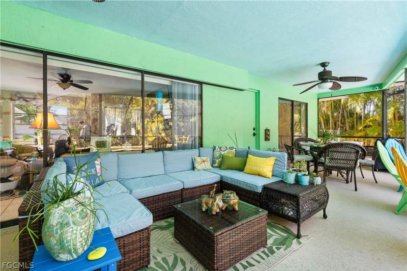 2 bedroom SingleFamilyResidence at 913 SE 26th Ter, Cape Coral, Cape Coral — photo 4