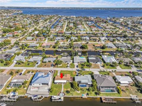 3018 SE 18th Pl, Cape Coral FL - photo 6 of 37
