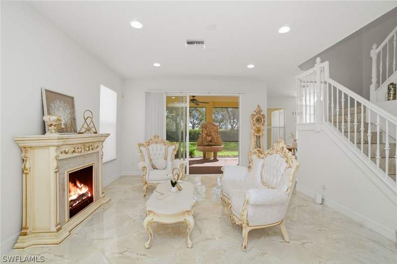 5 bedroom SingleFamilyResidence at 1945 Isla De Palma Cir, Saturnia Lakes, Naples — photo 2