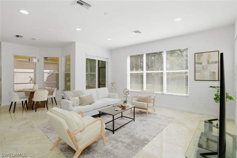 5 bedroom SingleFamilyResidence at 1945 Isla De Palma Cir, Saturnia Lakes, Naples — photo 3