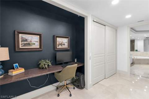 940 Cape Marco Dr 602, Marco Island FL - photo 24 of 50