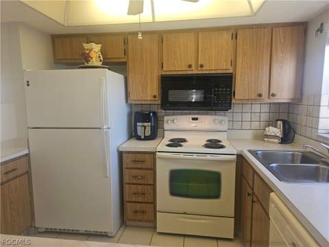 6893 Estero Blvd 446, Fort Myers Beach FL - photo 20 of 37