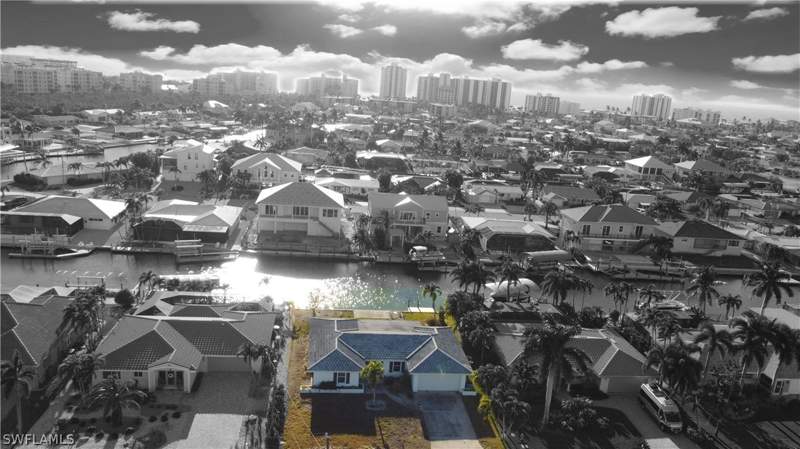 2 bedroom SingleFamilyResidence at 22 Bayview Blvd, Fairview Isles, Fort Myers Beach — photo 3