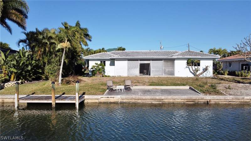 2 bedroom SingleFamilyResidence at 22 Bayview Blvd, Fairview Isles, Fort Myers Beach — photo 5