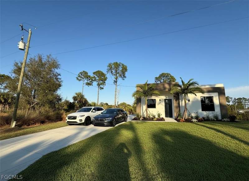 2 bedroom SingleFamilyResidence at 133 Nacelle Ave S, Lehigh Acres, Lehigh Acres — photo 2