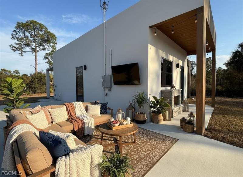 2 bedroom SingleFamilyResidence at 133 Nacelle Ave S, Lehigh Acres, Lehigh Acres — photo 5