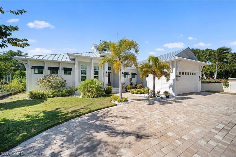 4 bedroom SingleFamilyResidence at 27000 Flamingo Dr, Paradise Village, Bonita Springs — photo 4