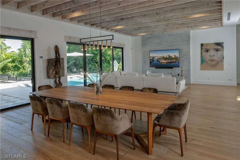 4 bedroom SingleFamilyResidence at 3770 Crayton Rd, Park Shore, Naples — photo 4
