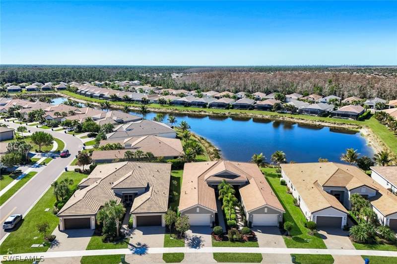 2 bedroom Attached at 16471 Orinda Way, Valencia Bonita, Bonita Springs — photo 5