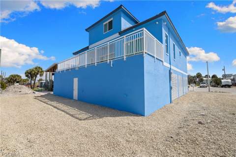 137 Hibiscus Dr, Fort Myers Beach FL - photo 24 of 50